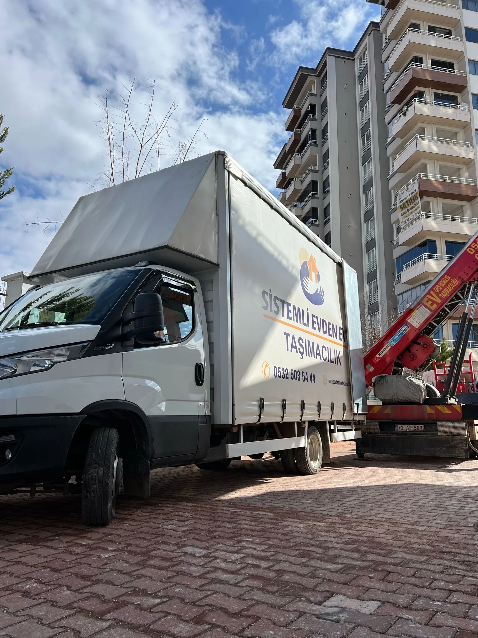 Evden eve asansörlü nakliye çalışması