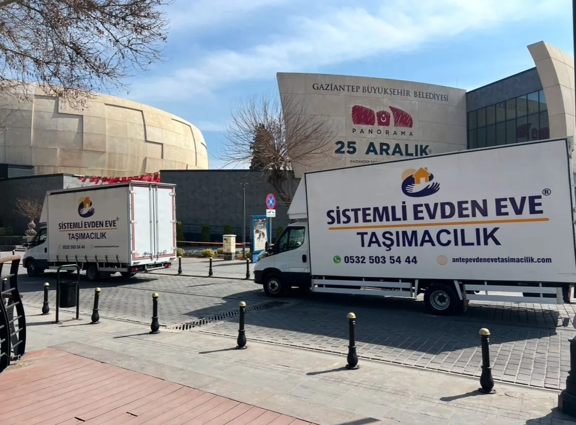Sistemli aracı 25 Aralık Hasatanesi önünde